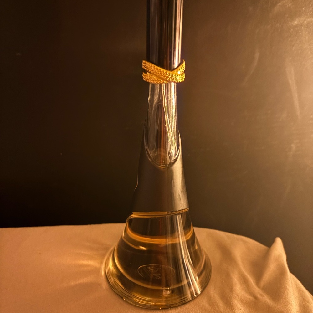 Rihanna Reb’l Fleur perfume